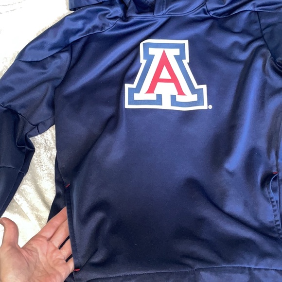 University of Arizona hoodie - Picture 2 of 5